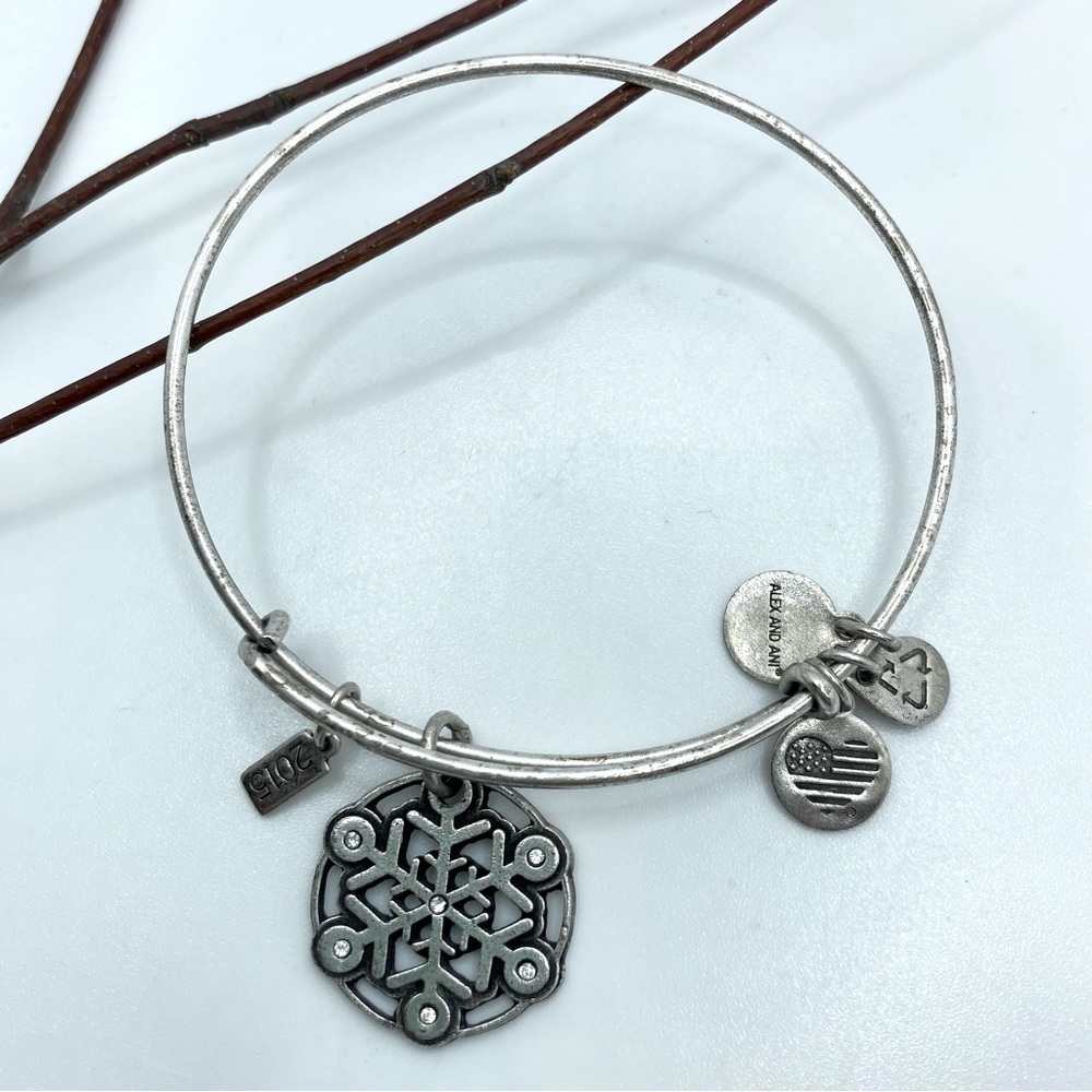 Alex and ani 2015 siver snowflake charm bangle bracelet